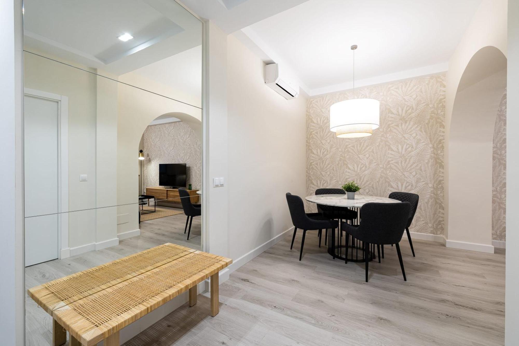 Cozy Apartment In The Heart Of Málaga Exterior foto