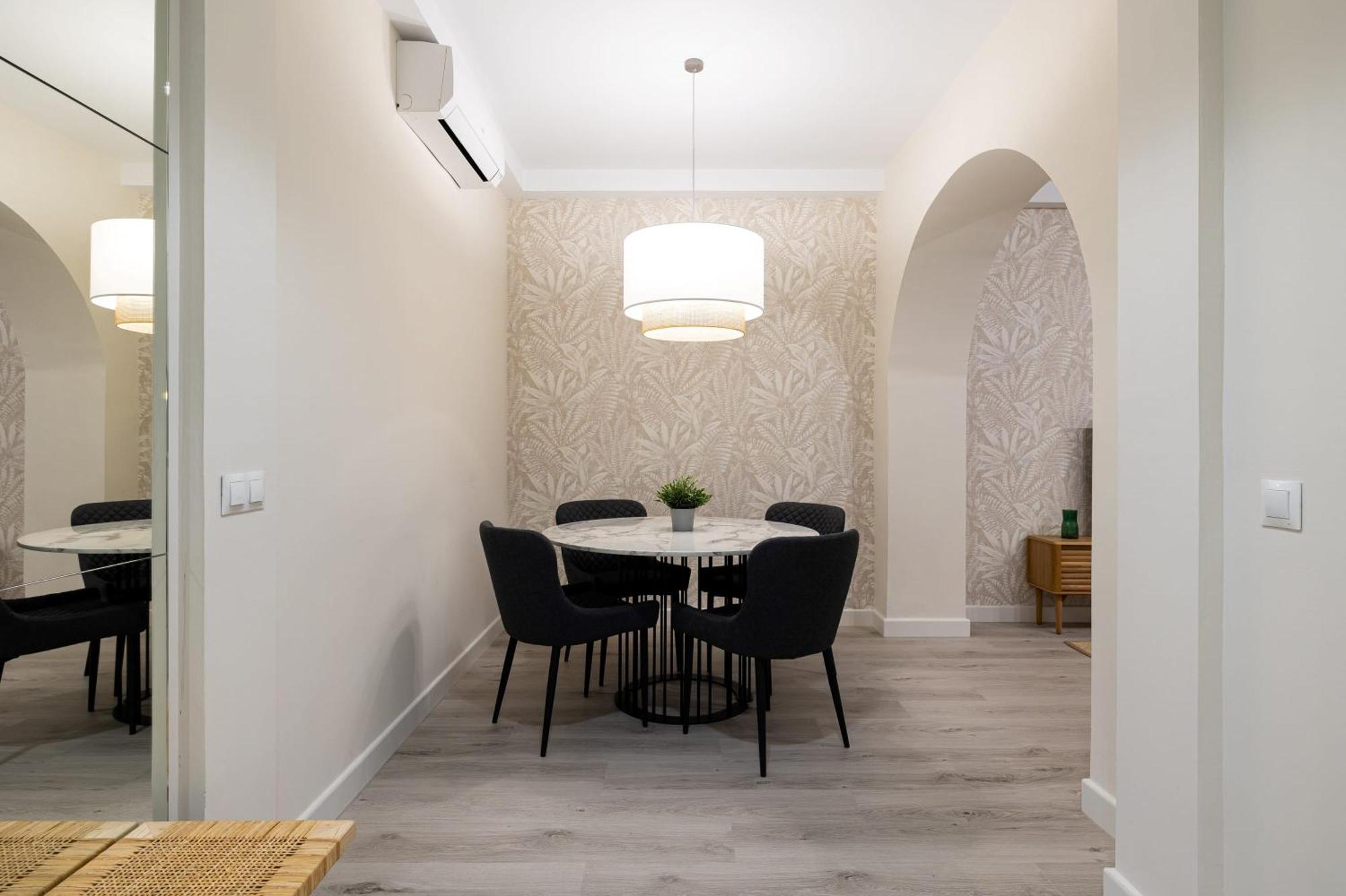 Cozy Apartment In The Heart Of Málaga Exterior foto